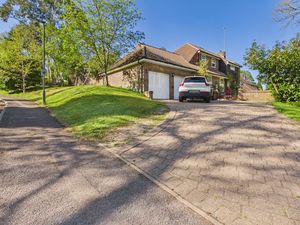 DRIVEWAY TO THE HOUSE- click for photo gallery